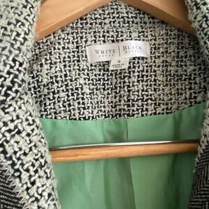 White House Black Market Women's Tweed coat, size 0